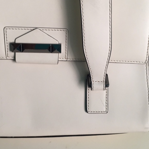 BCBGMAXAZRIA CREAM LEATHER BAG - Picture 7 of 7